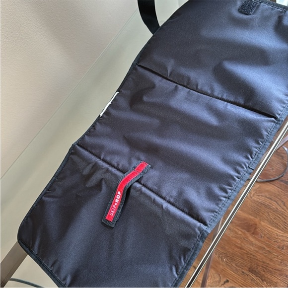 ❣️SKIP HOP BLACK DIAPER BAG ~ CONVERTIBLE SHOULDER STRAP - Picture 2 of 16
